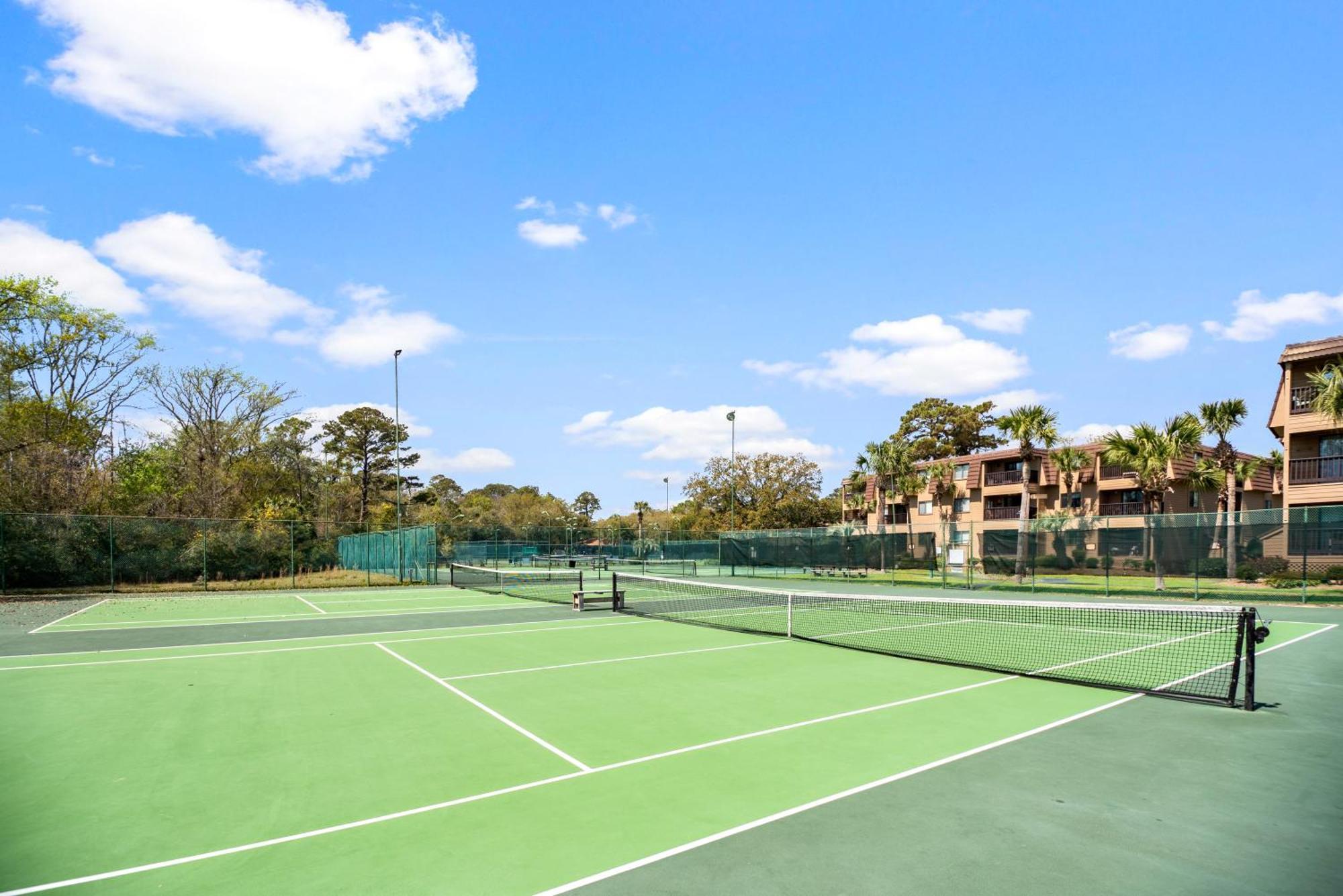 Hilton Head & Tennis A142