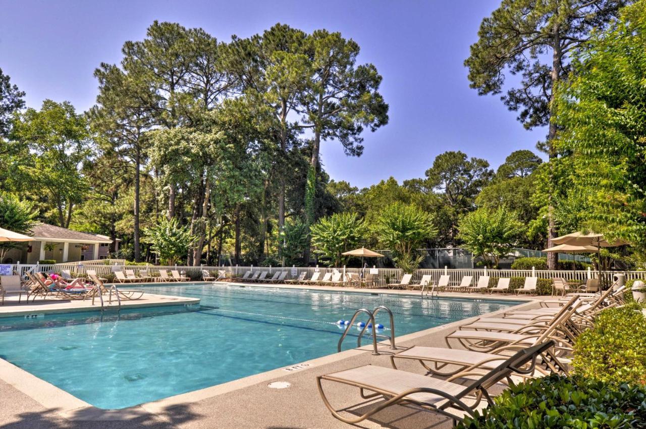 Resort-style Hilton Head - Walk To Beach! Apartment Hilton Head Island