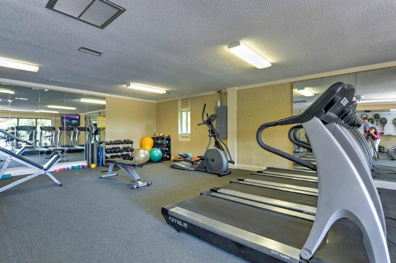 Apartment Hilton Head With Pool, And Dining