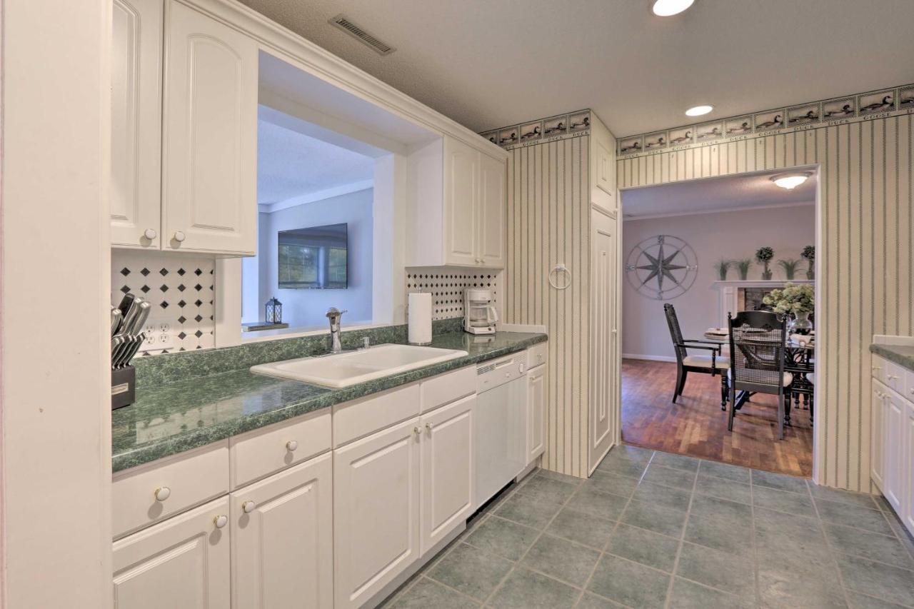 Hilton Head Waterfront Golf Getaway Pet Friendly! Holiday home