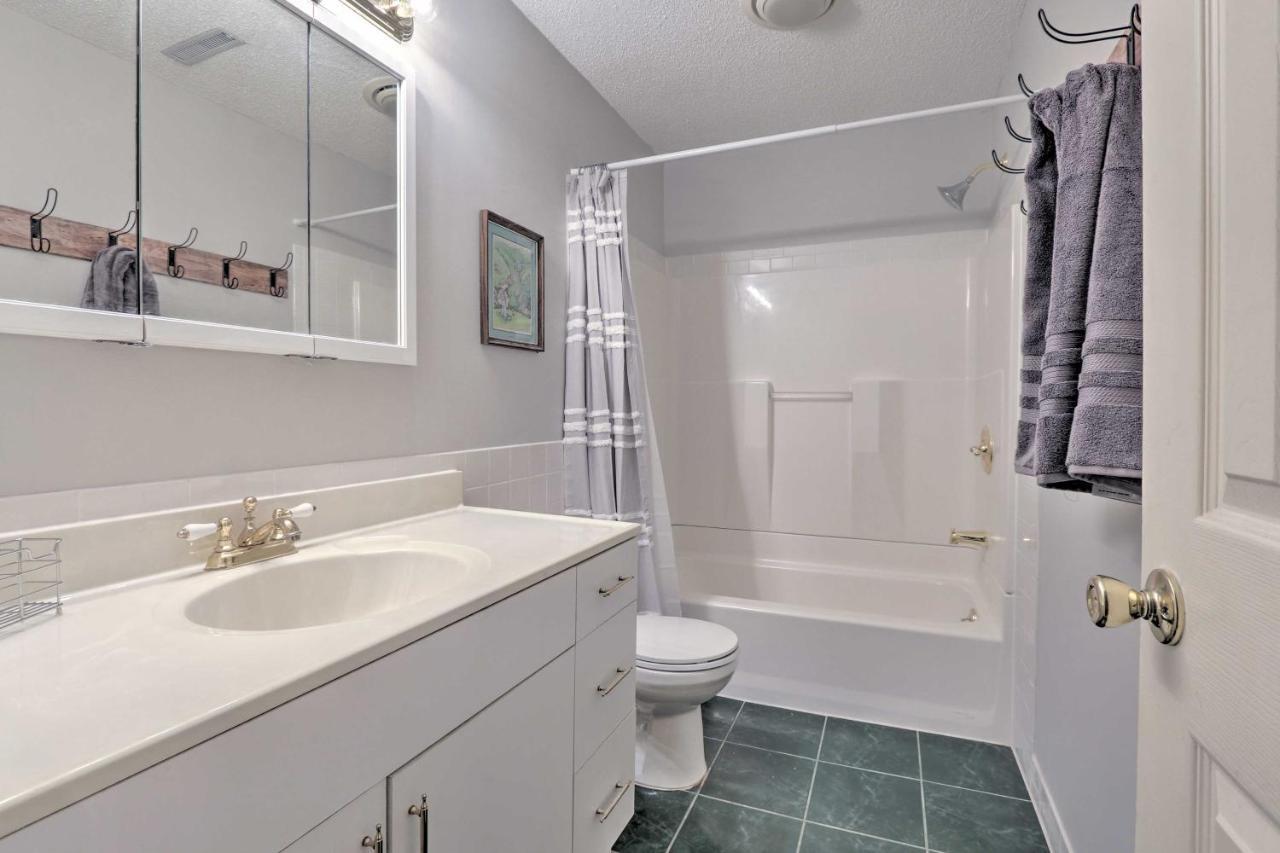 Hilton Head Waterfront Golf Getaway Pet Friendly!