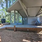 Airy Treehouse With Bikes Walk To Harbour Town!