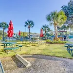 Island Club 2