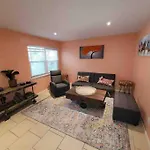 Elegant 2-Bedroom Pet-Friendly Villa W 2 Parking Spaces
