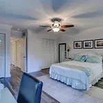 19 Sailmaster 3 Bedroom Condo Shipyard Pool