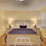 #50 Modern House Ideal Location 2Bdr/2Parking