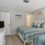 New Pics! Harbour Town 3Br/3Ba - Pool Access - Book Now