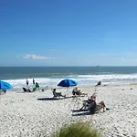 Luxury Beach Villa With Amazing Resort Amenities Biggest Pool On Hilton Head Island Hhi Beach Tennis Resort