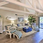Palmetto Dunes Villa With Deck And Lagoon Views!