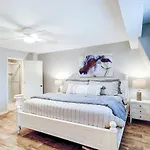 Surf Court Villas 5