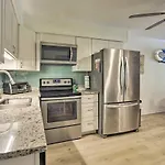 Hilton Head Condo With Covered Balcony And Pool Access