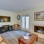 Family-Friendly Evian Resort Condo 1 Mi To Beach!