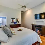 Hilton Head Island Resort Home With Fire Pit!