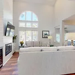 7621 Huntington Villas