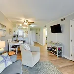 Hilton Head Island Condo With Pool Less Than 1 Mi To Beach!