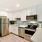 Hilton Head Condo With Pool Access Less Than Half Mi To Beach