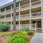 Hilton Head Condo With Porch - Walk To Beach And Pool!