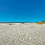 Carolina Beach Club, Unit 126