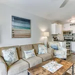 Hilton Head Island Condo With Coligny Beach Access!