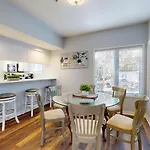7611 Huntington Villas