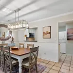 Updated Luxury Pd Villa: Golf View, Steps To Pool/Beach/Pickleball!