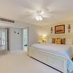 11 Hickory Cove
