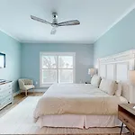 5107 Hampton Place South