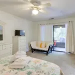 Updated Hilton Head Island Resort Cottage With Patio