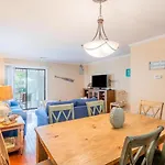 74 Springwood Villa