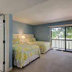 16 Hickory Cove