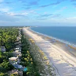 16 Hickory Cove