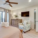 Modern Hilton Head Retreat Walk To Beach And Golf!