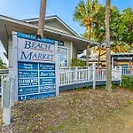 Steps To The Beach Renovated Walk To Everything