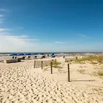Gone Coastal! 2 From Oceanfront! Central Air!