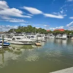 2 Mi To Beach Dog-Friendly Hilton Head Condo!
