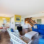 Sea Pines Plantation Club 3 Bedroom Condo Near Beach & Golf Spectacular Views & Location