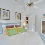 Treehouse, Harbourtown, Sea Pines