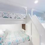 27 Lagoon Road