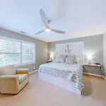 27 Lagoon Road