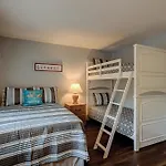 Island House 146