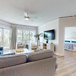 2113 Windsor Place II