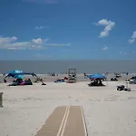 Walk To Beach Pet Friendly Bbq Grill