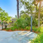 Vintage Hilton Head Island Condo About 1 Mi To Beach!