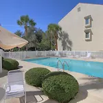 11 Beach Arbor