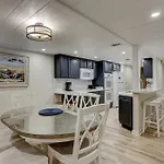 Updated Luxury 3 Bedroom 3 Ba Townhome In Sea Pines Near Harbourtown Sleeps 8 Community Pool Pet Friendly