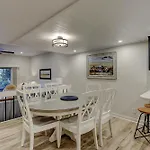Updated Luxury 3 Bedroom 3 Ba Townhome In Sea Pines Near Harbourtown Sleeps 8 Community Pool Pet Friendly