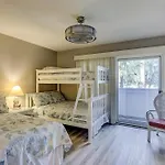 Updated Luxury 3 Bedroom 3 Ba Townhome In Sea Pines Near Harbourtown Sleeps 8 Community Pool Pet Friendly