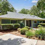 47 Off Shore- Dogs Ok, Huge Outdoor Space & Private Pool, Free Activities Included