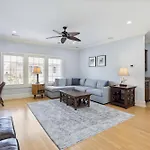 4 Surfwatch Way- Pet Friendly, Pool & Spa, Short Walk To Beach! Free Activities Included