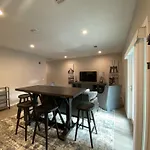 3B Burkes Beach- Apartment, Close To Beach, Free Activities Included
